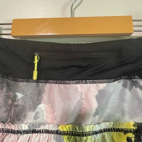 LULULEMON RARE  Run Willpower Skirt in Citron Tinted Canvas - Size 4 - Picture 8 of 11